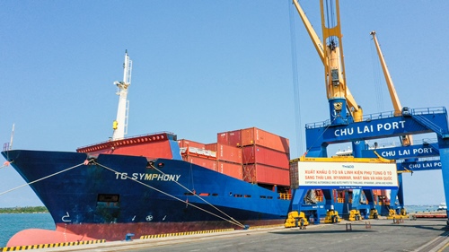 THACO xuất khẩu hơn 200 ô tô, linh kiện phụ tùng ngày ra quân đầu năm